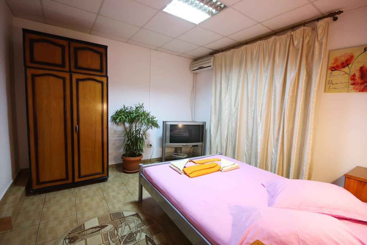 Il Capo Tour Motel Craiova Buitenkant foto
